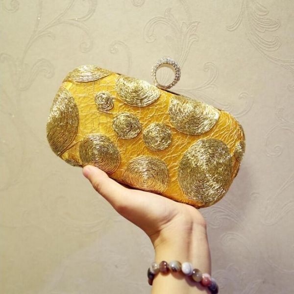 evening bags lixun finger ring embroidery flower design women simple chain shoulder handbags wedding clutch bolsa
evening bags lixun finger ring embroidery flower design women simple chain shoulder handbags wedding clutch bolsa