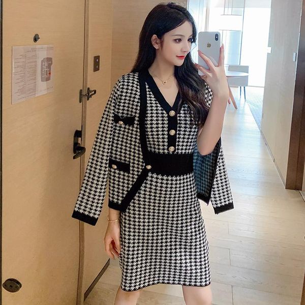 women's tracksuits net red suit women 2021 autumn korean version of the houndstooth vest dress knitted cardigan western style two-piece, Gray
women's tracksuits net red suit women 2021 autumn korean version of the houndstooth vest dress knitted cardigan western style two-piece, Gray