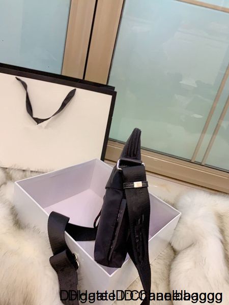black nylon fabric 2020 new male oblique bag, waterproof canvas bags leisure men's singles carrying a designer shoulder bag
black nylon fabric 2020 new male oblique bag, waterproof canvas bags leisure men's singles carrying a designer shoulder bag