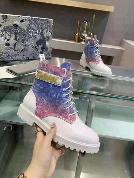 design femme chaussures de sport loisir hommes de lettres de la plate-forme bottes courtes luxe chaussures pour dames chaussures à lacets pl, Black;red
design femme chaussures de sport loisir hommes de lettres de la plate-forme bottes courtes luxe chaussures pour dames chaussures à lacets pl, Black;red