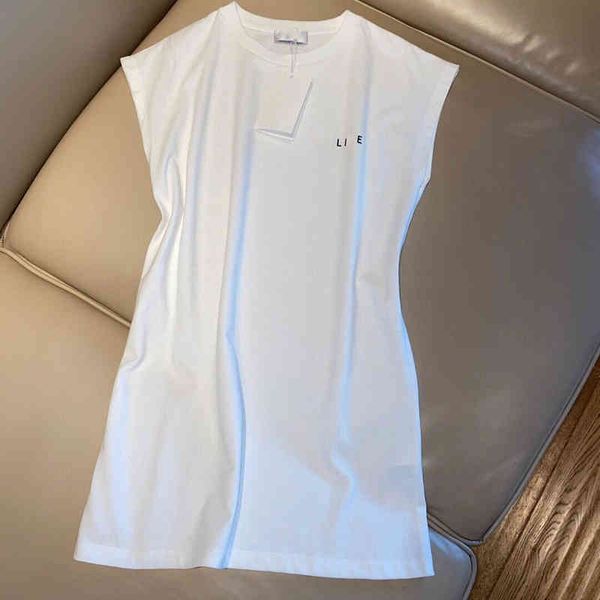 2022 factory wholesale new 21 spring and summer fashion saijia gold stitching printing simple leisure sweet four color girl dress, Black;gray
2022 factory wholesale new 21 spring and summer fashion saijia gold stitching printing simple leisure sweet four color girl dress, Black;gray