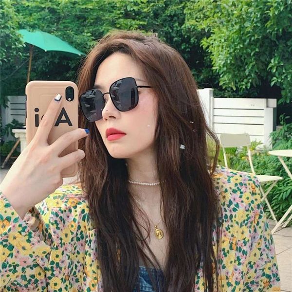 sunglasses korean fashion polarized 2020 new women's metal box ultra light glasses net red round face thin sunglasses, White;black
sunglasses korean fashion polarized 2020 new women's metal box ultra light glasses net red round face thin sunglasses, White;black