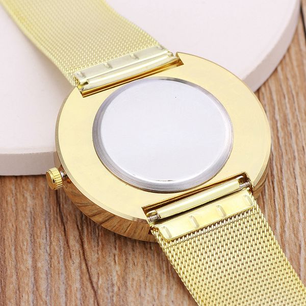 new fashion simple style women watch casual diamond steel mesh quartz wristwatch ladies analog men watches relogio feminino gift, Slivery;brown
new fashion simple style women watch casual diamond steel mesh quartz wristwatch ladies analog men watches relogio feminino gift, Slivery;brown