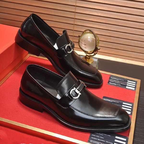21ss designer male casual flats shoe cowhide leather slip-on mocassin metal button men's suit shoe zapatillas 38-45, Black
21ss designer male casual flats shoe cowhide leather slip-on mocassin metal button men's suit shoe zapatillas 38-45, Black