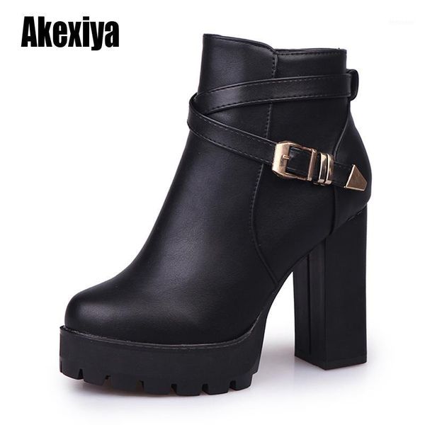 boots women motorcycle female fashion woman's 10.5cm high heel mature vintage buckle casual lady u4781, Black
boots women motorcycle female fashion woman's 10.5cm high heel mature vintage buckle casual lady u4781, Black