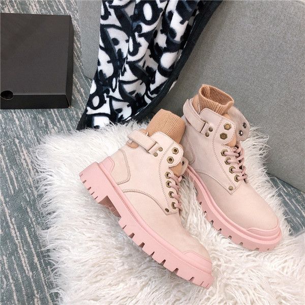 2020 winter new plush short boots, wool thread, fashion socks, real leather, martin boots, sheepskin, integrated cottonboots, Black
2020 winter new plush short boots, wool thread, fashion socks, real leather, martin boots, sheepskin, integrated cottonboots, Black