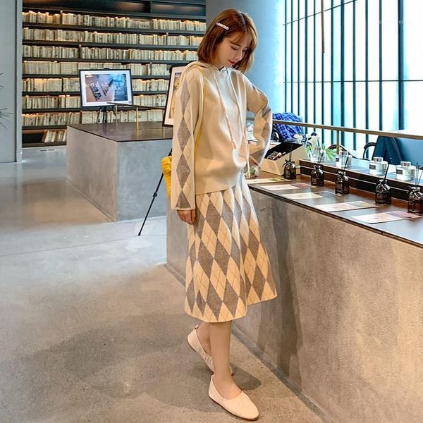 two piece dress 2021 womens casual knitted skirts and plaid sets loose o-neck sweater midi skirt hooded suits1, White
two piece dress 2021 womens casual knitted skirts and plaid sets loose o-neck sweater midi skirt hooded suits1, White