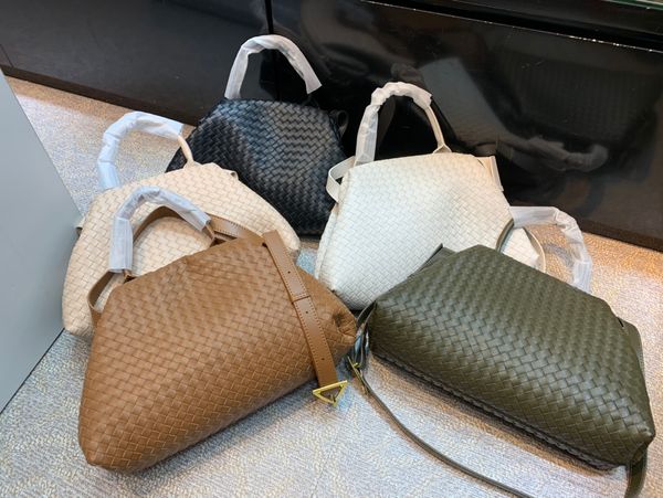 2021 summer t-show genuine leather crochet handle two in one ways evening bag woman multiple bags big bags 5 colors clutch bag
2021 summer t-show genuine leather crochet handle two in one ways evening bag woman multiple bags big bags 5 colors clutch bag