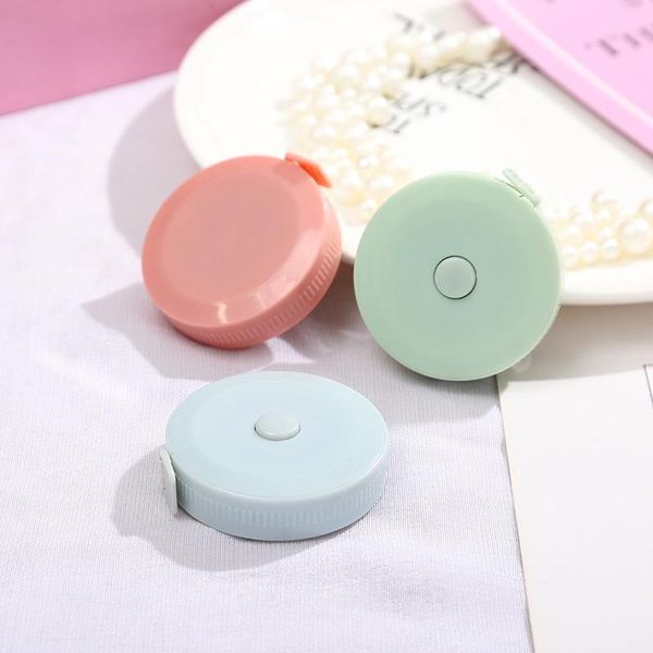 new tape measure, portable telescopic ruler, children's height ruler, sewing machine sticker, tape measure, body color optional
new tape measure, portable telescopic ruler, children's height ruler, sewing machine sticker, tape measure, body color optional