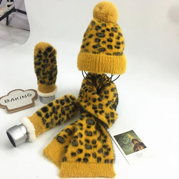 women's knitted wool scarf hat gloves three-piece sets 2020 winter leopard pattern thick scarf female all-inclusive gloves, Blue;gray
women's knitted wool scarf hat gloves three-piece sets 2020 winter leopard pattern thick scarf female all-inclusive gloves, Blue;gray