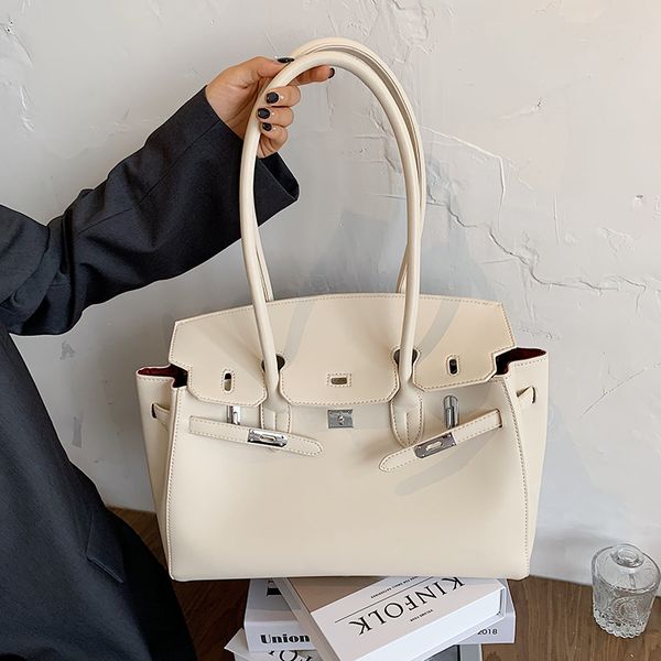 large capacity bag womens bag 2020 new popular net red shoulder underarm bag european and american stylish good texture portable birkin
large capacity bag womens bag 2020 new popular net red shoulder underarm bag european and american stylish good texture portable birkin