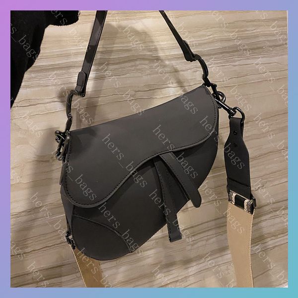 fashion women luxurys designers bags 2020 men handbag mini shoulder crossbody saddle bag large tote pochette
fashion women luxurys designers bags 2020 men handbag mini shoulder crossbody saddle bag large tote pochette