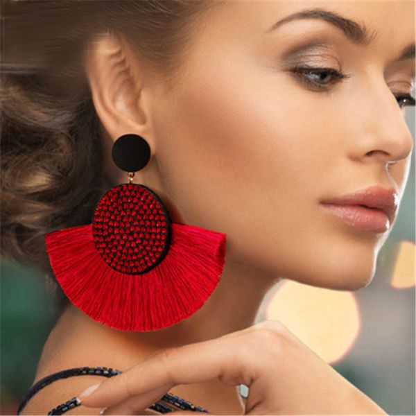 sexemara fashion bohemian tassel crystal big earrings black white red silk fabric drop dangle tassel earrings for women jewelry, Golden
sexemara fashion bohemian tassel crystal big earrings black white red silk fabric drop dangle tassel earrings for women jewelry, Golden