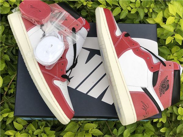 2021 authentic high og 1 trophy room chicago 1s white varsity red sail black men women outdoor shoes sports sneakers with original box
2021 authentic high og 1 trophy room chicago 1s white varsity red sail black men women outdoor shoes sports sneakers with original box