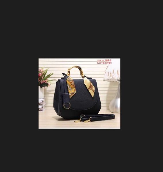 2020 latest ladies handbag high leather shoulder bag piece set handbag messenger bag letter bag ing
2020 latest ladies handbag high leather shoulder bag piece set handbag messenger bag letter bag ing