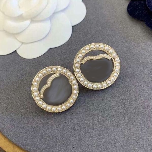 2021 luxury jewelry designer earrings classic double letter logo pearl ring earrings 925 silver needle, Golden;silver
2021 luxury jewelry designer earrings classic double letter logo pearl ring earrings 925 silver needle, Golden;silver