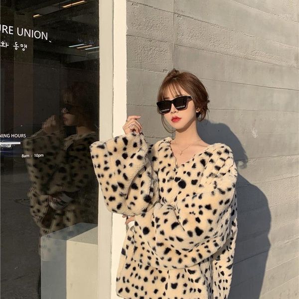 leopard print sweatshirt retro harajuku v-neck long sleeve thickened warm pullover hoodies 2021 spring clothing women1, Black
leopard print sweatshirt retro harajuku v-neck long sleeve thickened warm pullover hoodies 2021 spring clothing women1, Black