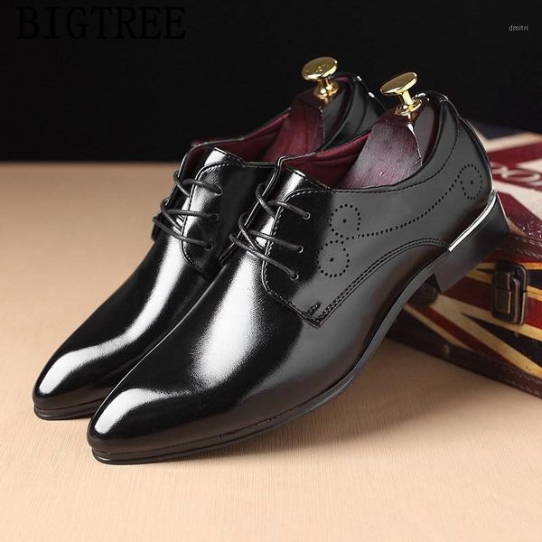 italian fashion elegant shoes men pointed toe shoes men classic wedding dress formal classic sapato social masculino1, Black
italian fashion elegant shoes men pointed toe shoes men classic wedding dress formal classic sapato social masculino1, Black