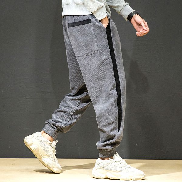 2021 new men's fashionable corduroy hip hop pants harem harajuku joggers vintage japanese striped sweatpants streetwear clothes 7tft pm, White;black
2021 new men's fashionable corduroy hip hop pants harem harajuku joggers vintage japanese striped sweatpants streetwear clothes 7tft pm, White;black