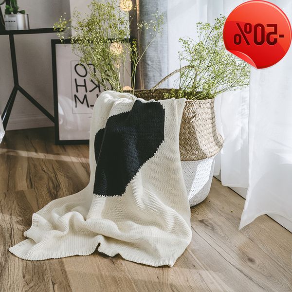 1240.; black heart white blanket, bedding from sofa to painting, soft cotton children, thick blanket for sleeping
1240.; black heart white blanket, bedding from sofa to painting, soft cotton children, thick blanket for sleeping