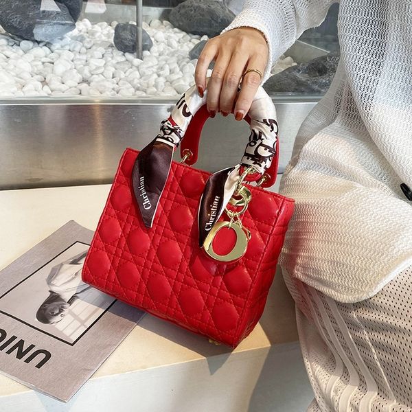 women's bag new handbags net red sheepskin pattern handbag trend lingge hand versatile one shoulder messenger bag women clutches casual
women's bag new handbags net red sheepskin pattern handbag trend lingge hand versatile one shoulder messenger bag women clutches casual