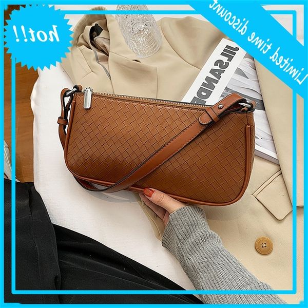 autumn and winter 2020 new fashion net red underarm messenger women's single shoulder small square bag
autumn and winter 2020 new fashion net red underarm messenger women's single shoulder small square bag