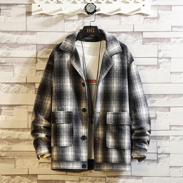2020 new autumn and winter men's loose large lapel plaid casual pocket decorative cardigan jacket, Black;brown
2020 new autumn and winter men's loose large lapel plaid casual pocket decorative cardigan jacket, Black;brown