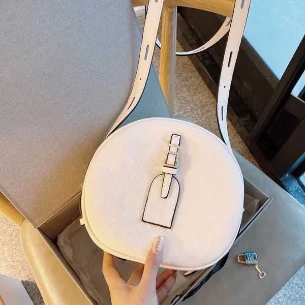 love small fresh design women's stiletto bag round all leather 21cm fashion women's purse one-shoulder bag japanese and korean sty
love small fresh design women's stiletto bag round all leather 21cm fashion women's purse one-shoulder bag japanese and korean sty