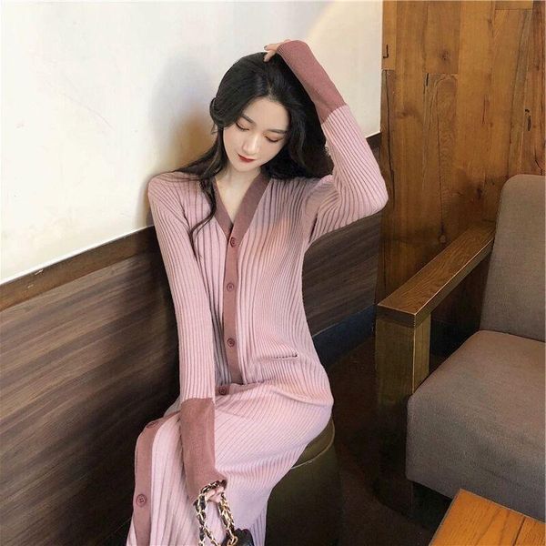 casual dresses women 2021 autumn winter single-breasted knitted dress female v-neck long sleeve elegant sweater vestidos c505, Black;gray
casual dresses women 2021 autumn winter single-breasted knitted dress female v-neck long sleeve elegant sweater vestidos c505, Black;gray
