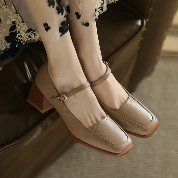 2020 leather. genuine natural robust high-heeled shoes. back-to-back office. square toe buckle. female girdle. mary janes size 33-43. s8w3, Black
2020 leather. genuine natural robust high-heeled shoes. back-to-back office. square toe buckle. female girdle. mary janes size 33-43. s8w3, Black