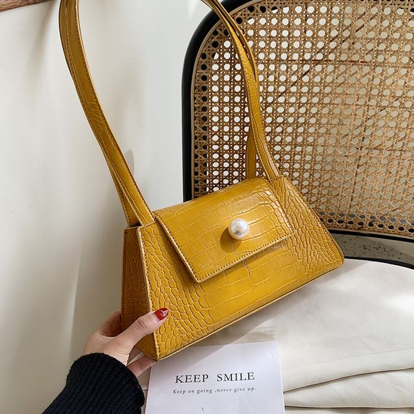 temperament women's bag trapezoidal texture bag fashion women's handbag leisure advanced armpit shoulder bag
temperament women's bag trapezoidal texture bag fashion women's handbag leisure advanced armpit shoulder bag