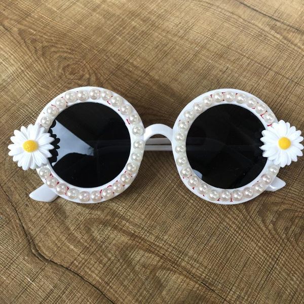 sunglasses cute small round women white pearl sun glasses dasiy flower diamond female eyewear uv400 handmade creative oculos de, White;black
sunglasses cute small round women white pearl sun glasses dasiy flower diamond female eyewear uv400 handmade creative oculos de, White;black