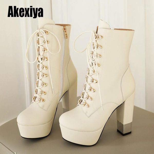 woman lace up autumn boots womens chunky wedge platform black patent leather ankle boots punk goth new arrival 2020 u3711
woman lace up autumn boots womens chunky wedge platform black patent leather ankle boots punk goth new arrival 2020 u3711