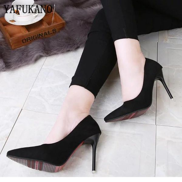 2020 новые замшевые насосы stiletto женские высокие каблуки заостренный черный этикет office одно обувь свадебные туфли, Black
2020 новые замшевые насосы stiletto женские высокие каблуки заостренный черный этикет office одно обувь свадебные туфли, Black