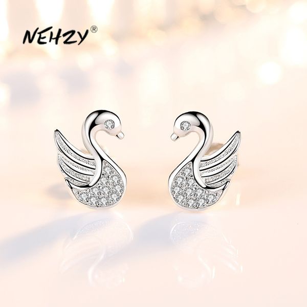 nehzy 925 sterling silver new woman fashion jewelry crystal zircon swan shape retro simple and exquisite earrings q1219, Golden;silver
nehzy 925 sterling silver new woman fashion jewelry crystal zircon swan shape retro simple and exquisite earrings q1219, Golden;silver