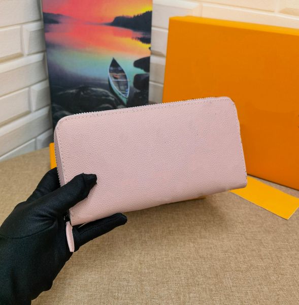 fashion men and women purses leather designer luxury letters flower pattern chain interlayer hand classic with box size 19-10-2.5cm 654113, Red;black
fashion men and women purses leather designer luxury letters flower pattern chain interlayer hand classic with box size 19-10-2.5cm 654113, Red;black