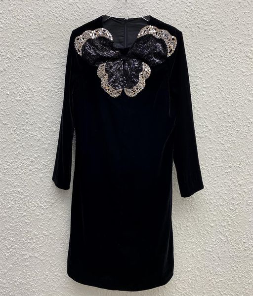 2020 fall winter new luxury design palace style velvet dress black swan temperament big butterfly sequin embroidery lady skirt ing, Black;gray
2020 fall winter new luxury design palace style velvet dress black swan temperament big butterfly sequin embroidery lady skirt ing, Black;gray