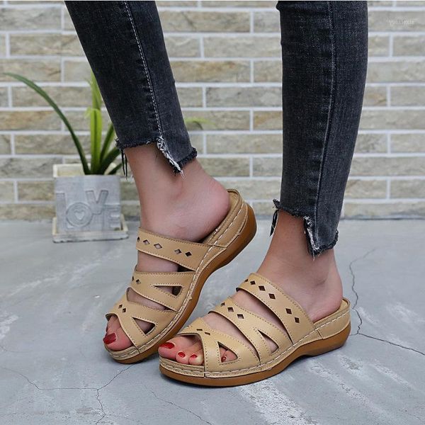 cross border large size popular thick bottom slippers women's 2020 summer new fashion hollow muffin one word sandal1, Black
cross border large size popular thick bottom slippers women's 2020 summer new fashion hollow muffin one word sandal1, Black