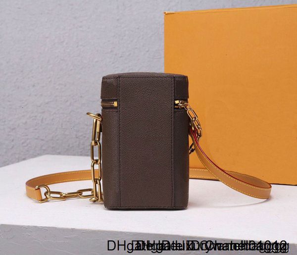sales 2020 fashion brand luxury shoulder designer handbags canvas mini chain bucket cross-body bag ing 
sales 2020 fashion brand luxury shoulder designer handbags canvas mini chain bucket cross-body bag ing