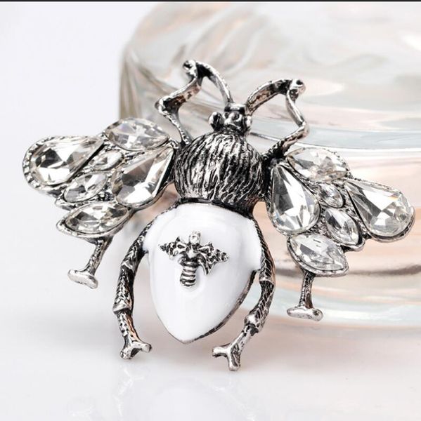 new rhinestone pearl bee fashion alloy dripping oil insect brooch letter pin shirt suit corsage men and women, Black
new rhinestone pearl bee fashion alloy dripping oil insect brooch letter pin shirt suit corsage men and women, Black