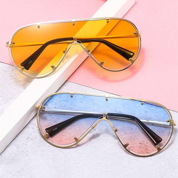 sunglasses oversized one piece women 2021 designer retro large frame rivet sun glasses men fashion ocean shades, White;black
sunglasses oversized one piece women 2021 designer retro large frame rivet sun glasses men fashion ocean shades, White;black