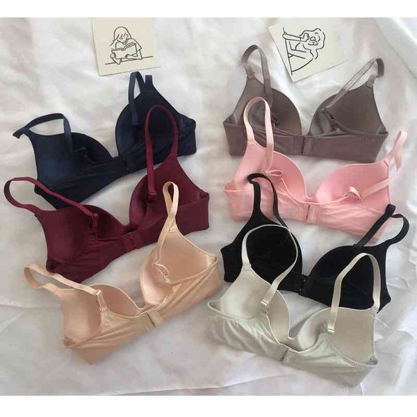 bra smooth coat underwear women's simple traceless non steel ring large chest shows small triangle back backing, Red;black
bra smooth coat underwear women's simple traceless non steel ring large chest shows small triangle back backing, Red;black