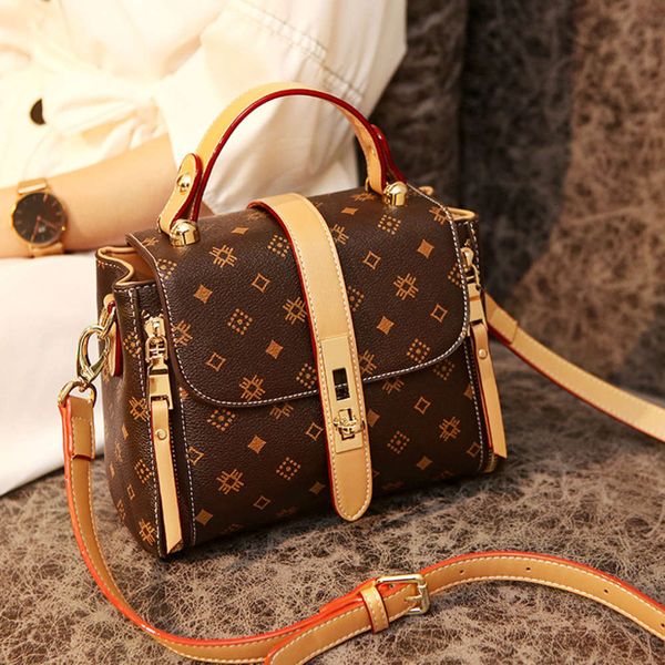 luxurys designers 2021 new hong kong direct mail niche women's fashion messenger handbag old flower bucket bag
luxurys designers 2021 new hong kong direct mail niche women's fashion messenger handbag old flower bucket bag
