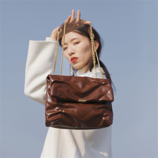 fashion chains ruched women shoulder bags designer handbags luxury soft pu leather crossbody messenger bag lady small flap purse
fashion chains ruched women shoulder bags designer handbags luxury soft pu leather crossbody messenger bag lady small flap purse