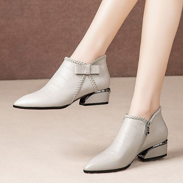 women boots ankle boots convenient zipper 2020 fashion buckle charm pointed plus size 42 thick heel short ladies casual boot, Black
women boots ankle boots convenient zipper 2020 fashion buckle charm pointed plus size 42 thick heel short ladies casual boot, Black