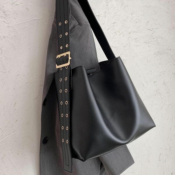 shoulder bags niche design wide strap college student commuter bag female large capacity diagonal tote width: 30cm
shoulder bags niche design wide strap college student commuter bag female large capacity diagonal tote width: 30cm