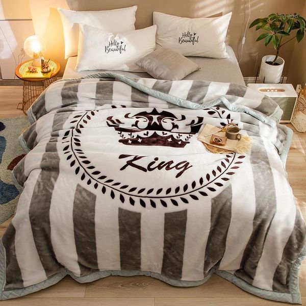 autumn and winter new style thickened and warm raschel blanket super soft double layer printing cloud blanket1
autumn and winter new style thickened and warm raschel blanket super soft double layer printing cloud blanket1