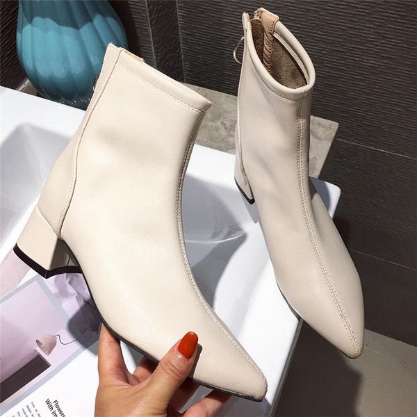 2021 winter female luxury block high ankle toe beige leather boots 0o0v, Black
2021 winter female luxury block high ankle toe beige leather boots 0o0v, Black