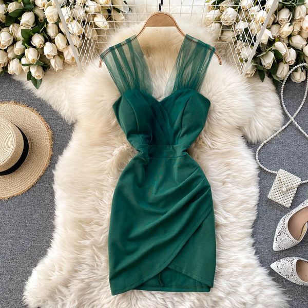 2021 new female singiny splits mesh tank v-sleeves off back dressed summer party skinny asymmetry short dress ug39, Black;gray
2021 new female singiny splits mesh tank v-sleeves off back dressed summer party skinny asymmetry short dress ug39, Black;gray
