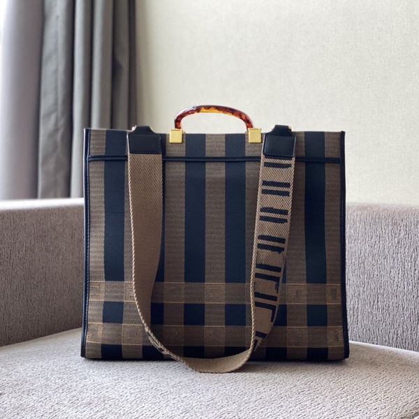 luxury ladies handbag fashion bag embossed embroidery classic brown vertical stripes large capacity ing, Black
luxury ladies handbag fashion bag embossed embroidery classic brown vertical stripes large capacity ing, Black